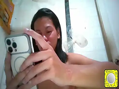 HugeAgatha online show from April 10, 2:01 pm