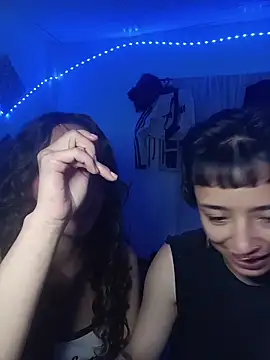 AlexxaAndRileyy online show from June 7, 7:43 pm