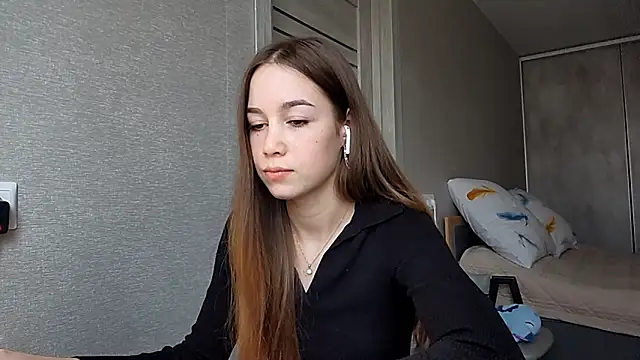 SherrylMaler online show from February 11, 5:09 am