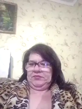 NysiOlsen online show from April 12, 6:43 pm