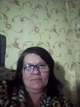 NysiOlsen online show from February 17, 5:12 pm