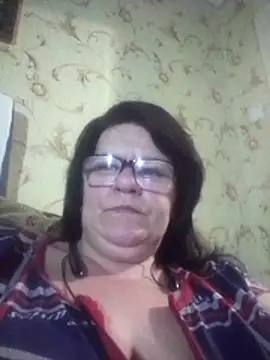 NysiOlsen online show from February 25, 6:17 pm