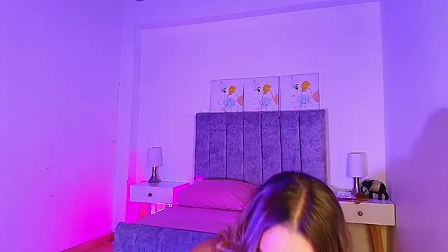 Lucy Carson  online show from April 20, 3:42 am