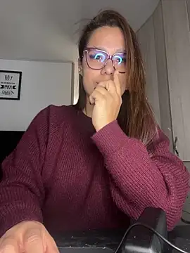 Pretty  Milf online show from May 27, 5:54 pm