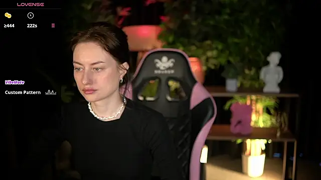 baby luna xo online show from March 2, 10:11 am