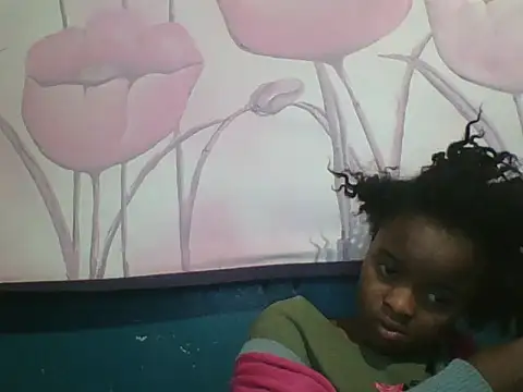 petitemew online show from March 13, 6:04 am