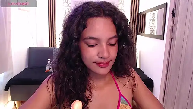 Nyxx Velariia online show from April 13, 5:36 pm