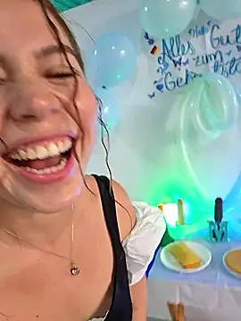 dani ferreer1 online show from June 19, 9:07 pm