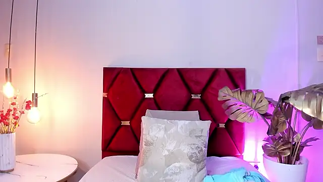 TessaMonroee online show from March 13, 6:53 pm