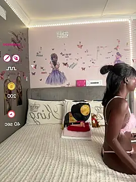 SleChocolatefever30 online show from July 27, 10:56 am