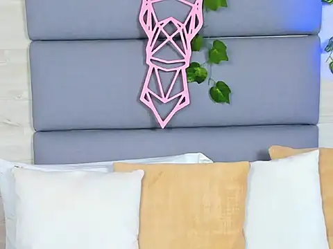 alannawillde online show from January 15, 11:38 am