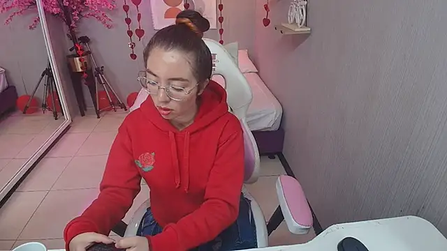 Veronica miiller online show from February 16, 7:47 pm