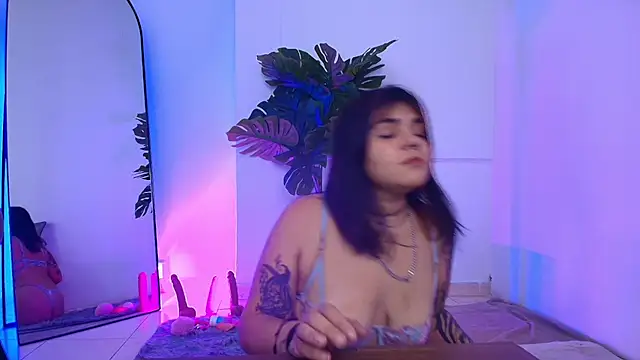 Dakota-bluu online show from February 5, 4:54 pm