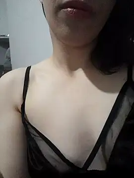 Defne03 online show from May 4, 11:51 pm