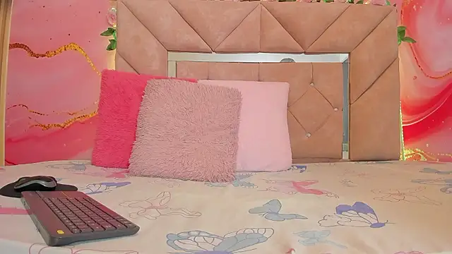 sweet  luna   online show from February 2, 11:09 am