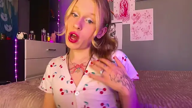 miss barbie111 online show from April 12, 6:27 am