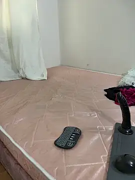 dolunay farah online show from June 20, 11:36 am