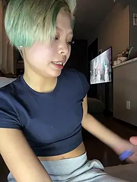 BADBITCHISAKI online show from April 12, 1:03 pm