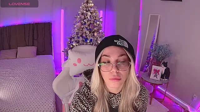 Daysy Wood online show from January 14, 11:37 am