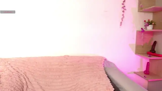 chloe peach  online show from May 19, 12:12 pm