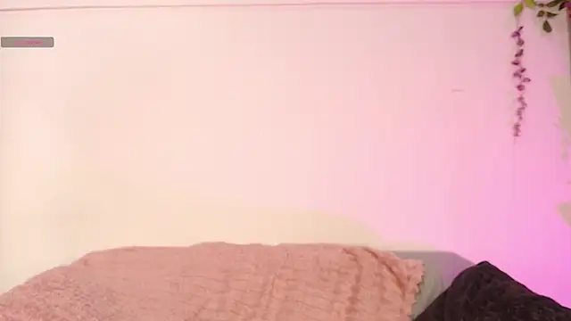 chloe peach  online show from May 17, 12:37 pm