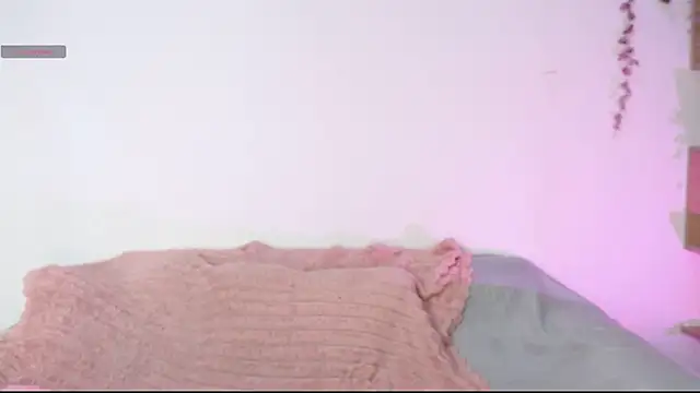 chloe peach  online show from May 23, 12:47 pm