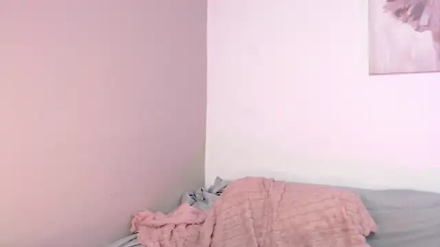 chloe peach  online show from May 1, 12:08 pm