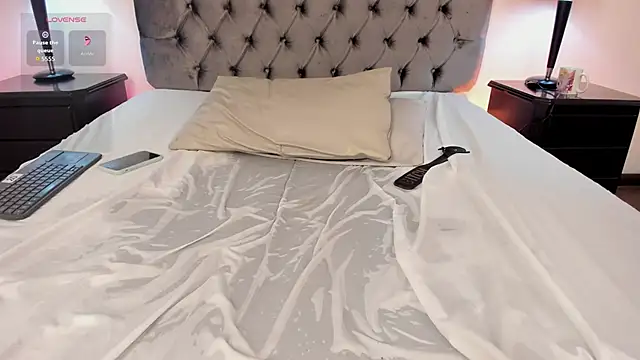 Kiri Black  online show from March 27, 8:26 am