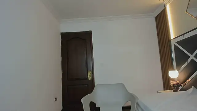 Ambarross  online show from February 13, 1:57 pm