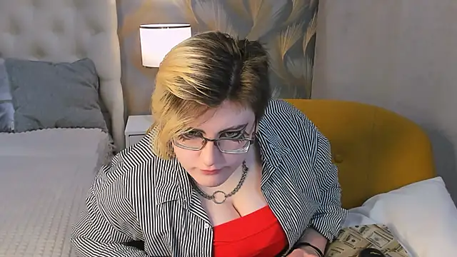 ABSI GLITCH online show from February 3, 6:00 am