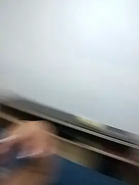 lauramartins77 online show from January 16, 2:18 am