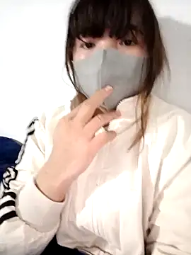 Elizabeth8 online show from February 9, 2:08 pm