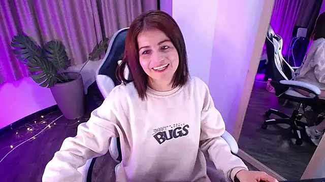 teylo80as online show from February 3, 11:15 am