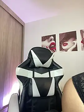 saray mendozaa online show from July 23, 1:58 am