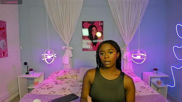 naomi campell online show from March 24, 7:41 pm