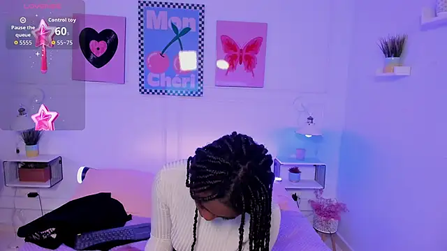 naomi campell online show from April 9, 7:41 pm