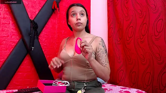 juliette18rose online show from April 11, 7:28 pm