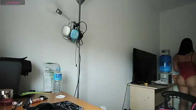 Yulian Milf online show from April 2, 2:58 pm