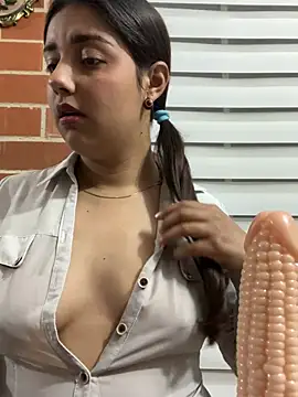 A-uroora online show from April 9, 8:09 am