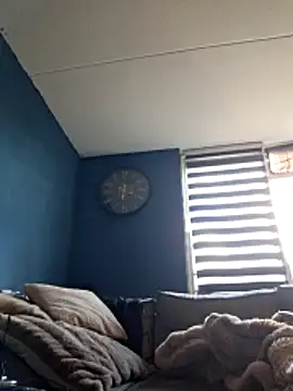 dewimp1 online show from April 14, 4:18 pm