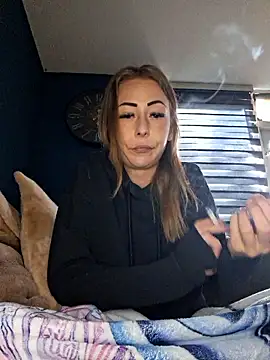 dewimp1 online show from April 4, 4:06 pm