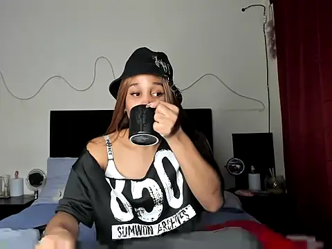 YourDreamReal online show from February 9, 11:40 pm