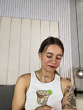 JuliaColemann online show from May 23, 12:14 pm