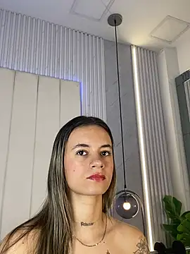 JuliaColemann online show from May 2, 11:57 am