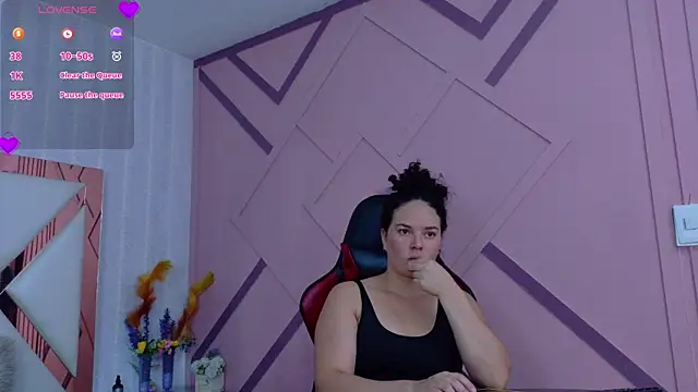 ZamanthaJhones online show from April 12, 8:11 pm