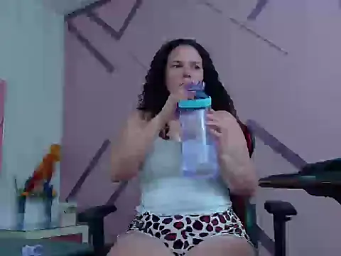 ZamanthaJhones online show from March 11, 8:11 pm