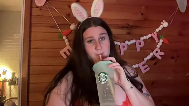 xopeachybaby online show from April 4, 12:15 pm