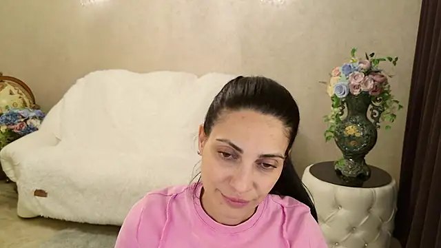 LovelyBeatrice online show from February 8, 11:58 am