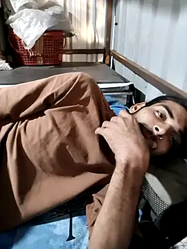 faiz lovely online show from January 18, 11:28 am