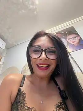 HiddendesireXO01 online show from July 25, 7:43 pm